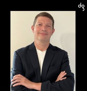 Portraet-Format_Butz_1080x1350_EN_01__1_